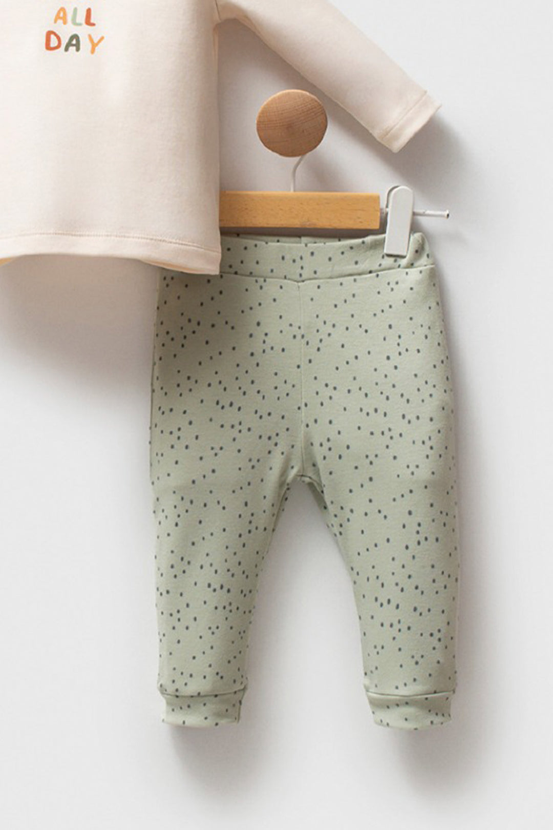 Uzun Kollu Baskılı Üst ve Desenli Alt Pamuklu Kumaş Günlük Rahat 2’li Erkek Bebek Takım