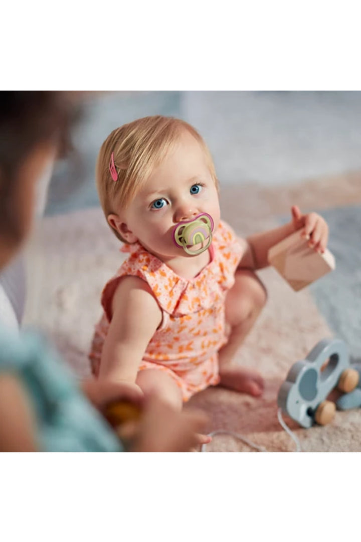 Philips Avent Ultra Air Gökkuşağı ve Güneş Desenli Emzik 0-6 Ay (2'li Paket)