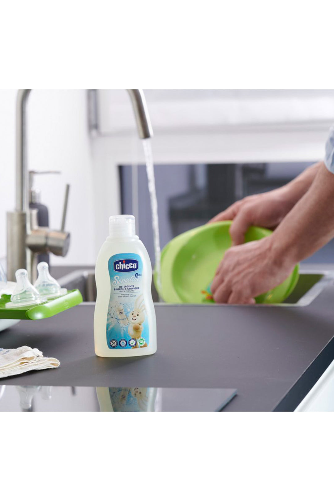 Chicco Sensitive Parfümsüz 0 Ay+ 300 ml Doğal Emzik Ve Beslenme Gereçleri Temizleyici