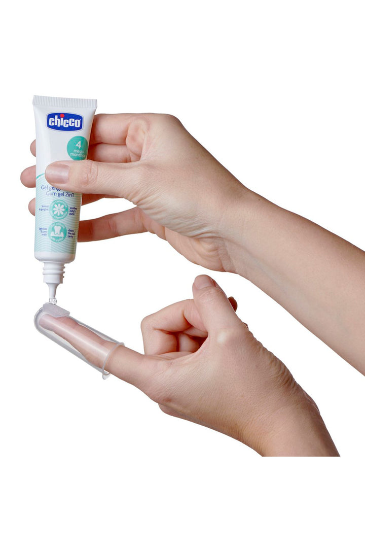 Chicco 4 Ay  Parmak Diş Fırçası ve Papatya Özlü Diş Eti Jeli Ağız ve Diş Bakım Seti