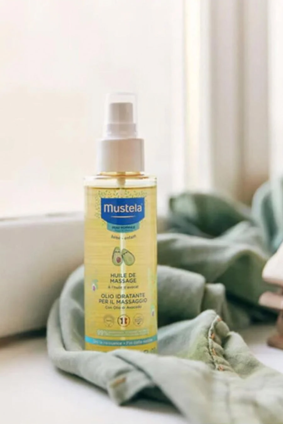 Mustela Organik Avokadolu 100 ml %99 Doğal Cilt Yatıştırıcı ve Nemlendirici Bebe Yağı
