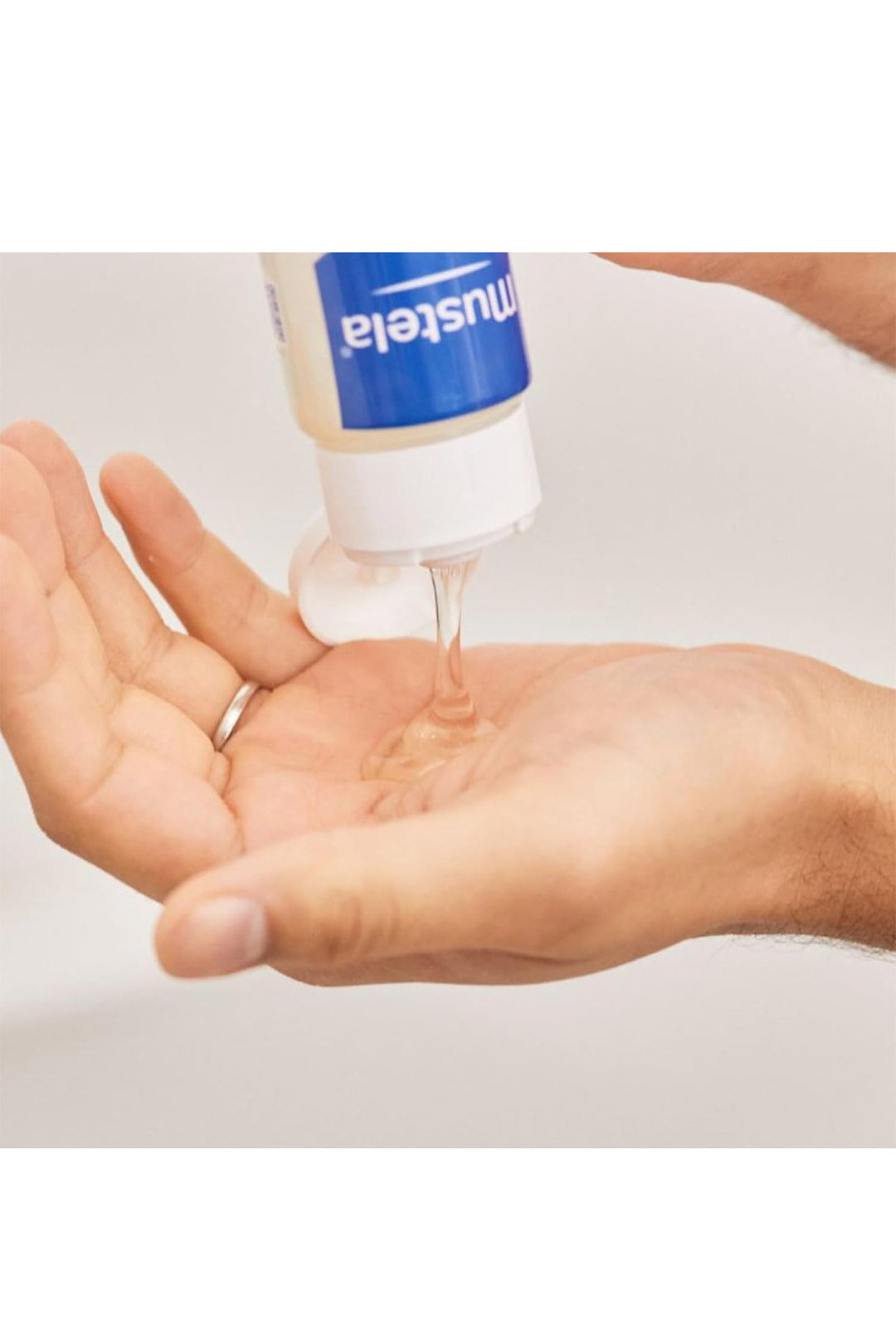 Mustela Organik 500 ml Doğal İçerikli Avokado Özlü Hassas Şampuan