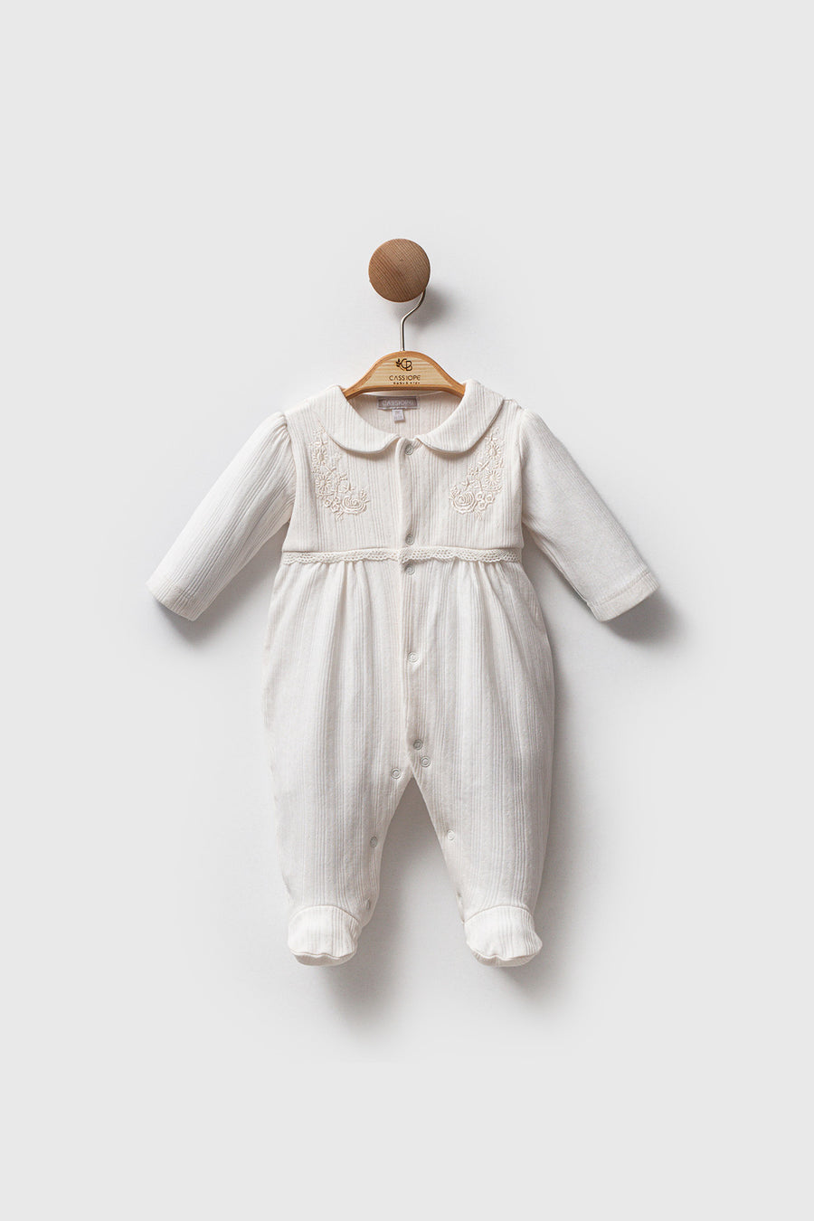 Nakış Detaylı Patikli Soft Touch Kız Bebek Tulum