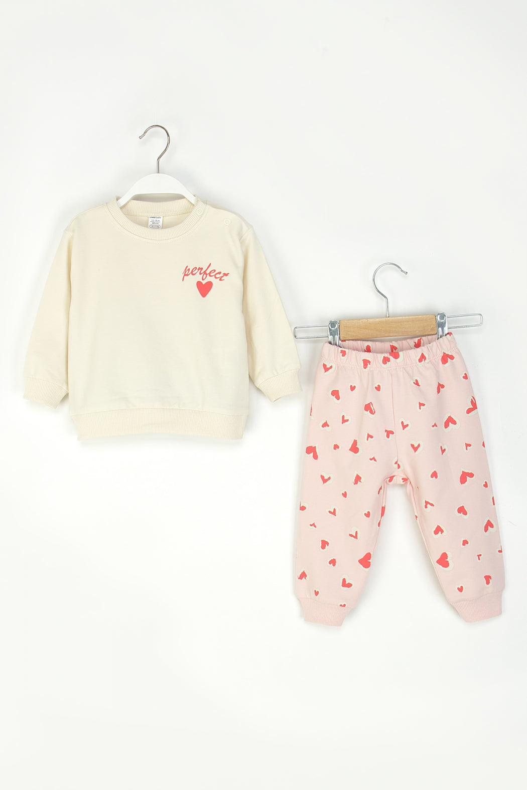 Kız Bebek Kalpli Takım Uzun Kollu Sweatshirt ve Desenli Alt-Üst Takım