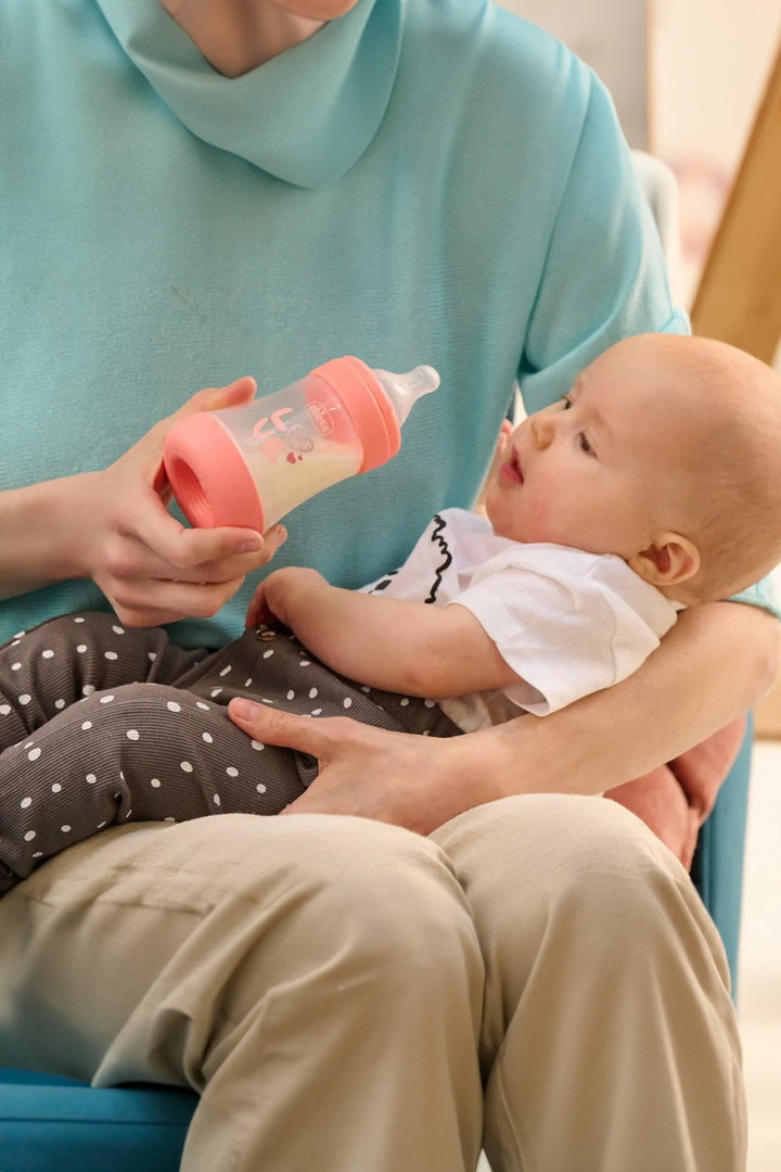 Chicco Perfect 5 150 ml Pembe Anti Kolik Biberon Yavaş Akışlı Silikon Emzikli BPA İçermez